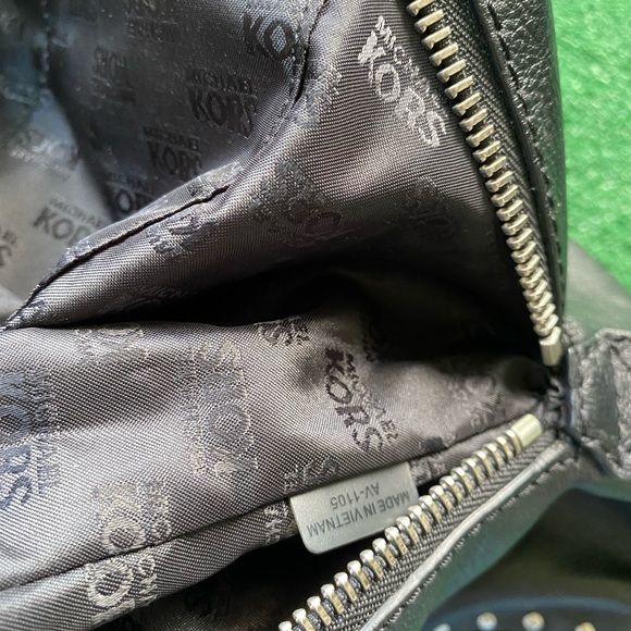 🎉🎉🎉HOST PICK 🎉🎉Authentic Michael Kors Bag | Michael Kors Bag | Black Bag | - Picture 14 of 16